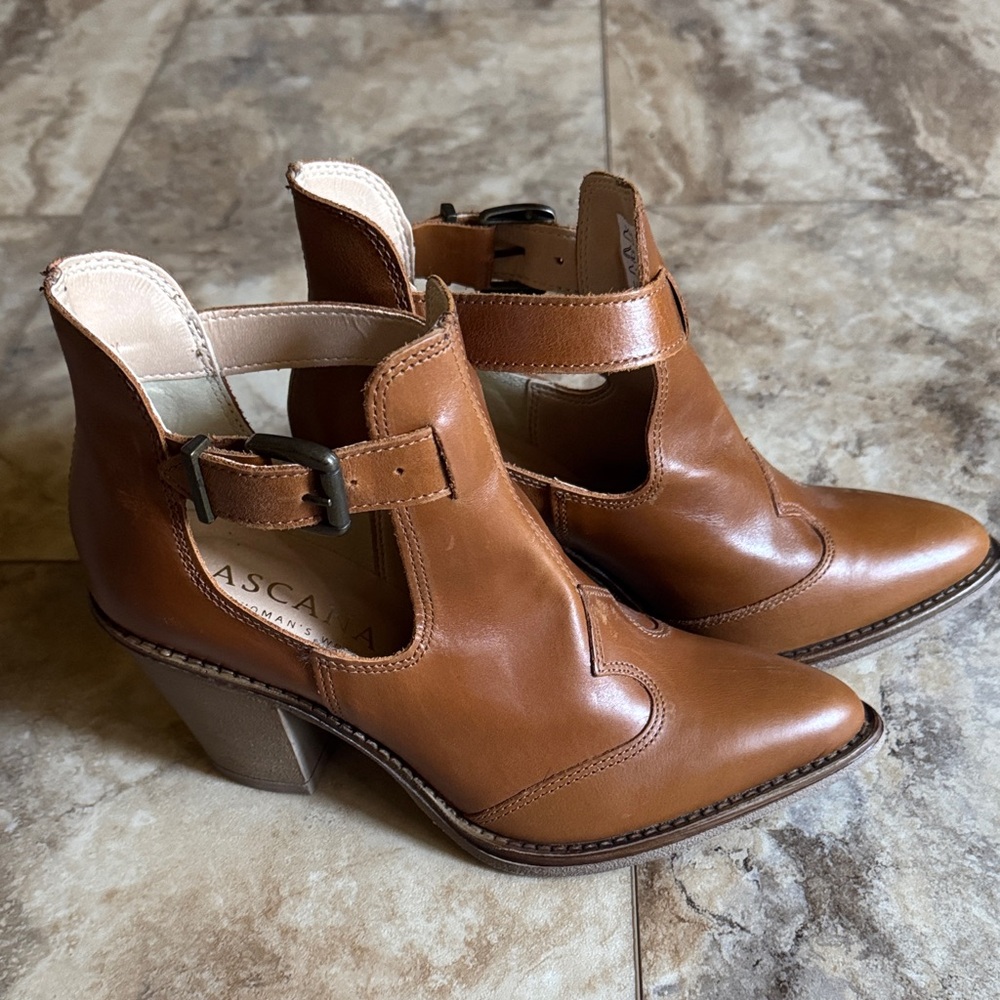 Ascani Tan Leather Buckle Heeled Boots
